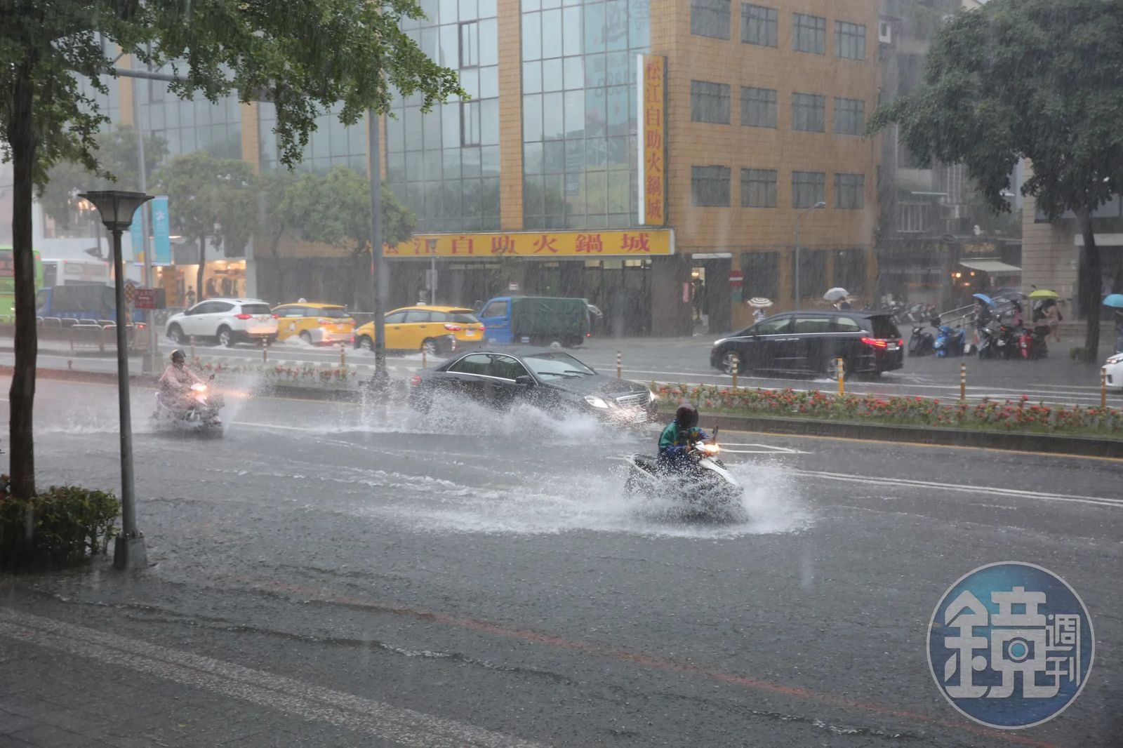 全台26日停班課一次看！　豪雨猛灌南台灣　3縣市放颱風假