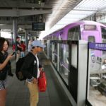 機捷中午異常停車！跑馬燈急示警　桃捷：800名旅客受影響