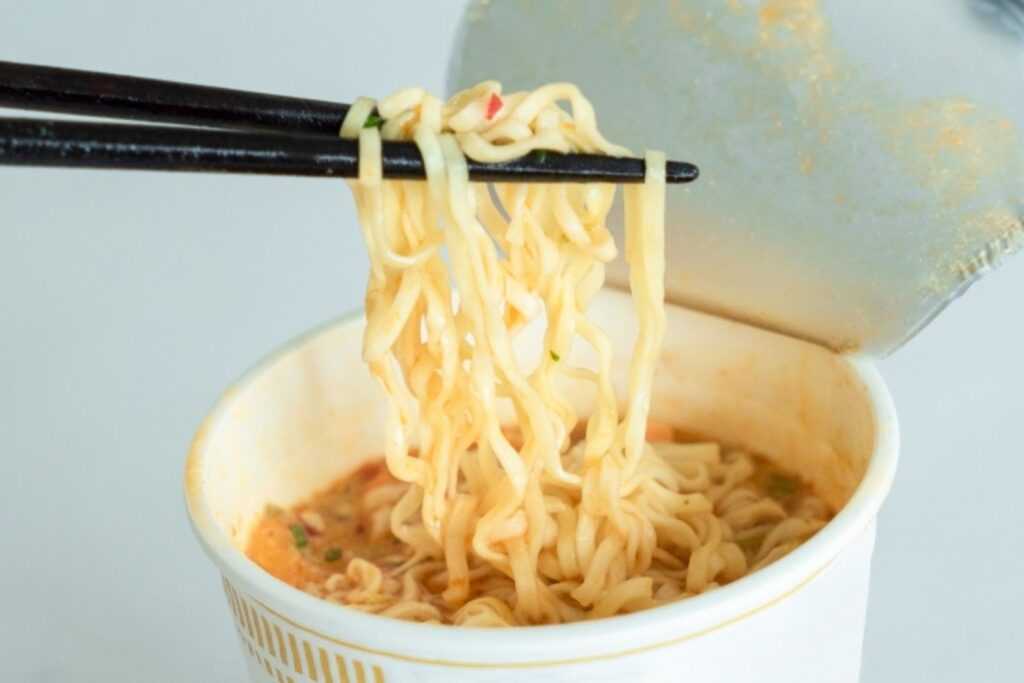 颱風天就愛吃泡麵？營養師教「9大妙招」　享受美味不罪惡