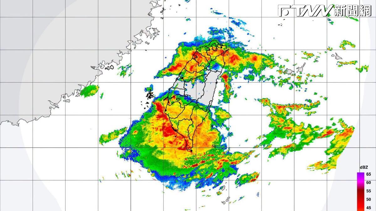 超大豪雨紫爆!高雄山區雨量預測「明達停班課標準」 氣象署最新數據曝