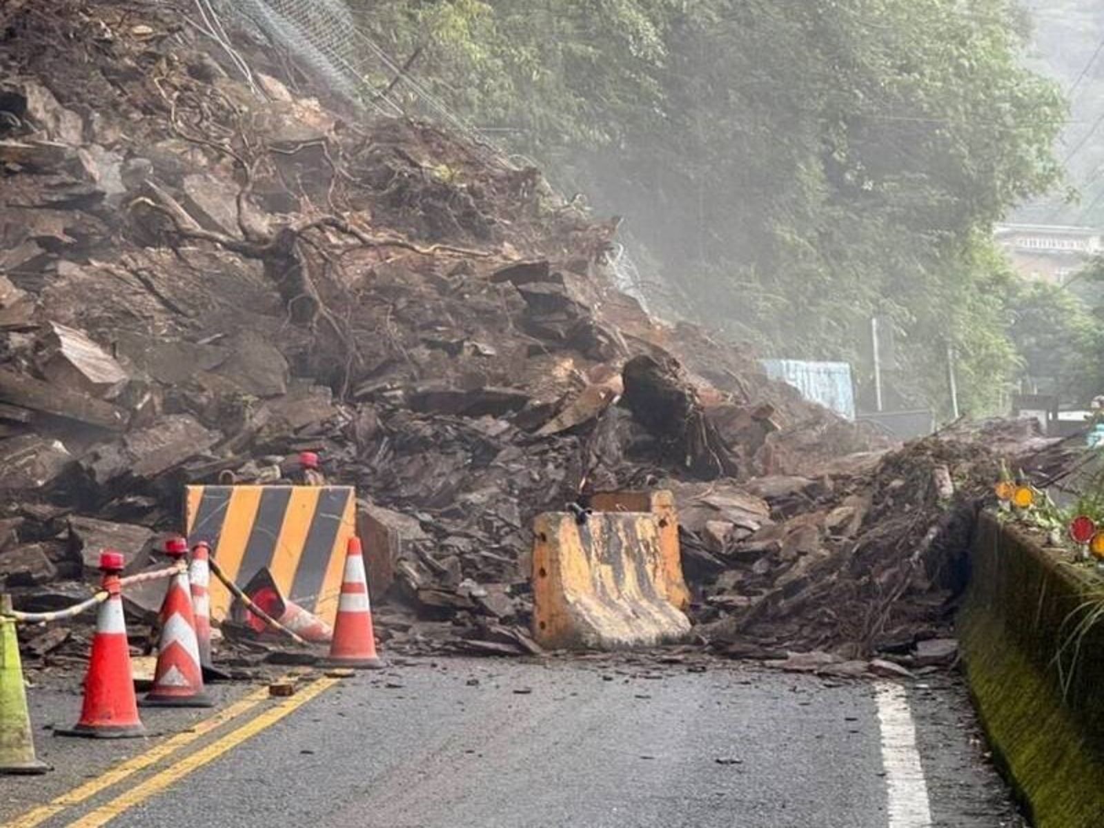 豪雨轟垮宜57線!金洋部落成孤島 260戶停電今晚拚搶通