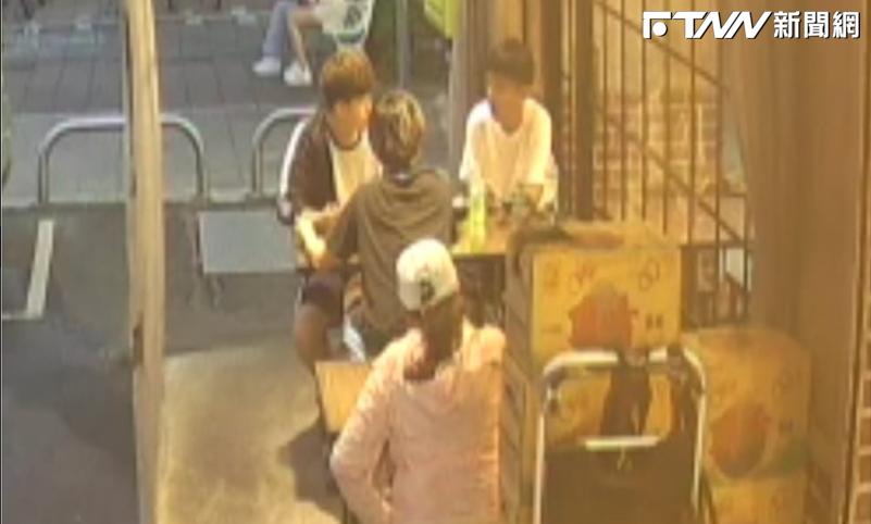 影/跑單猴子吃400元霸王餐 落跑竟還忘拿手機
