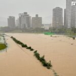 北市文山區注意！萬壽橋河濱公園遭淹水　自行車道全泡湯