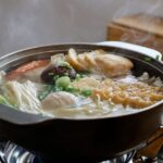 石二鍋菜盤驚見活蟑螂還在下蛋！　王品急回應：已全面消毒