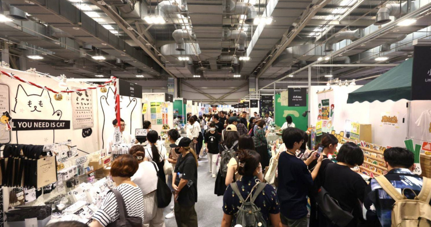黃阿瑪、廢物女友等540文創品牌齊聚文博會商展 開幕1小時湧入2萬名觀眾