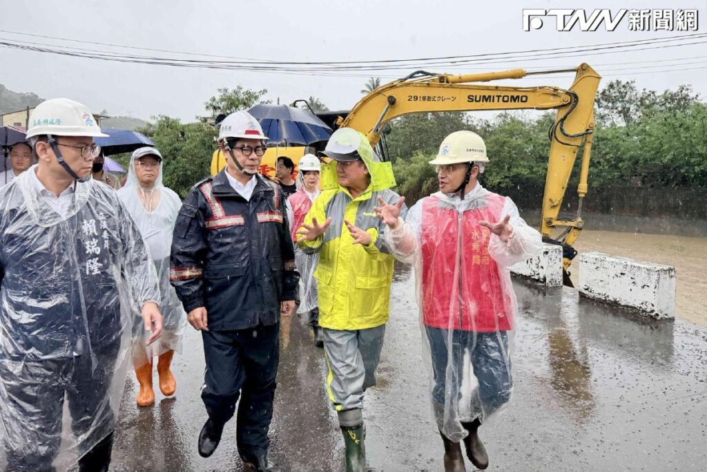 等到凌晨終於放假！高雄人狂刷「咕嚕咕嚕」　全市放假後秒改口：感謝邁邁市長