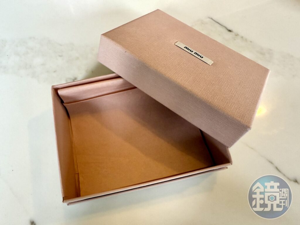 出國買精品驚變空包彈？他回台開箱「發現是空盒」　釣出一票苦主：不是第一次