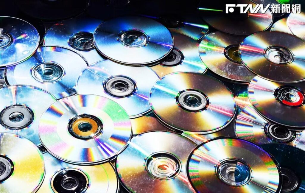 光碟版遊戲要沒了！PlayStation 2028新作全面改數位　玩家憂「買到只是使用權」